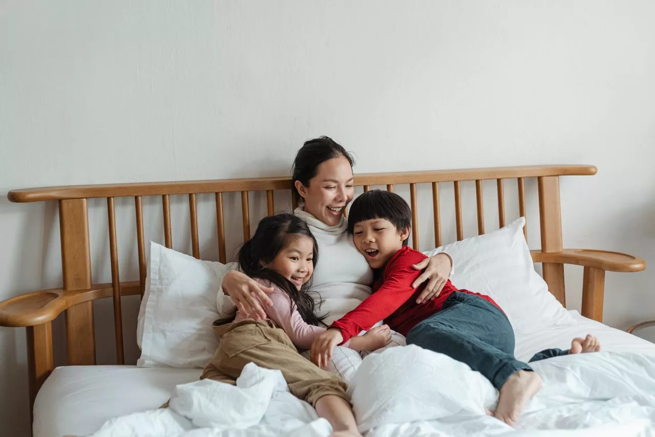 Parent with children in a Florida child custody and parental responsibility case